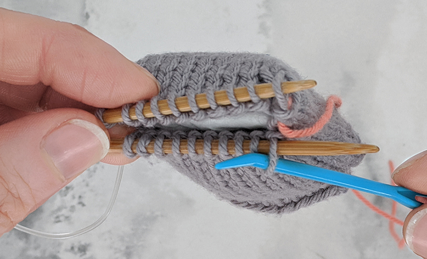 Set–up: step 1 of Kitchener Stitch